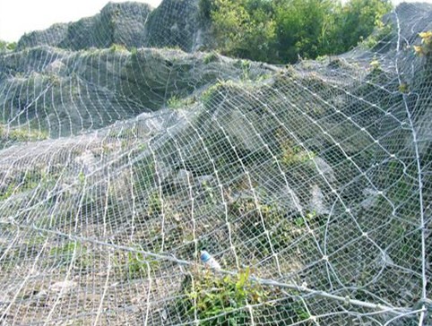 sns柔性防护网的防护特点是什么？